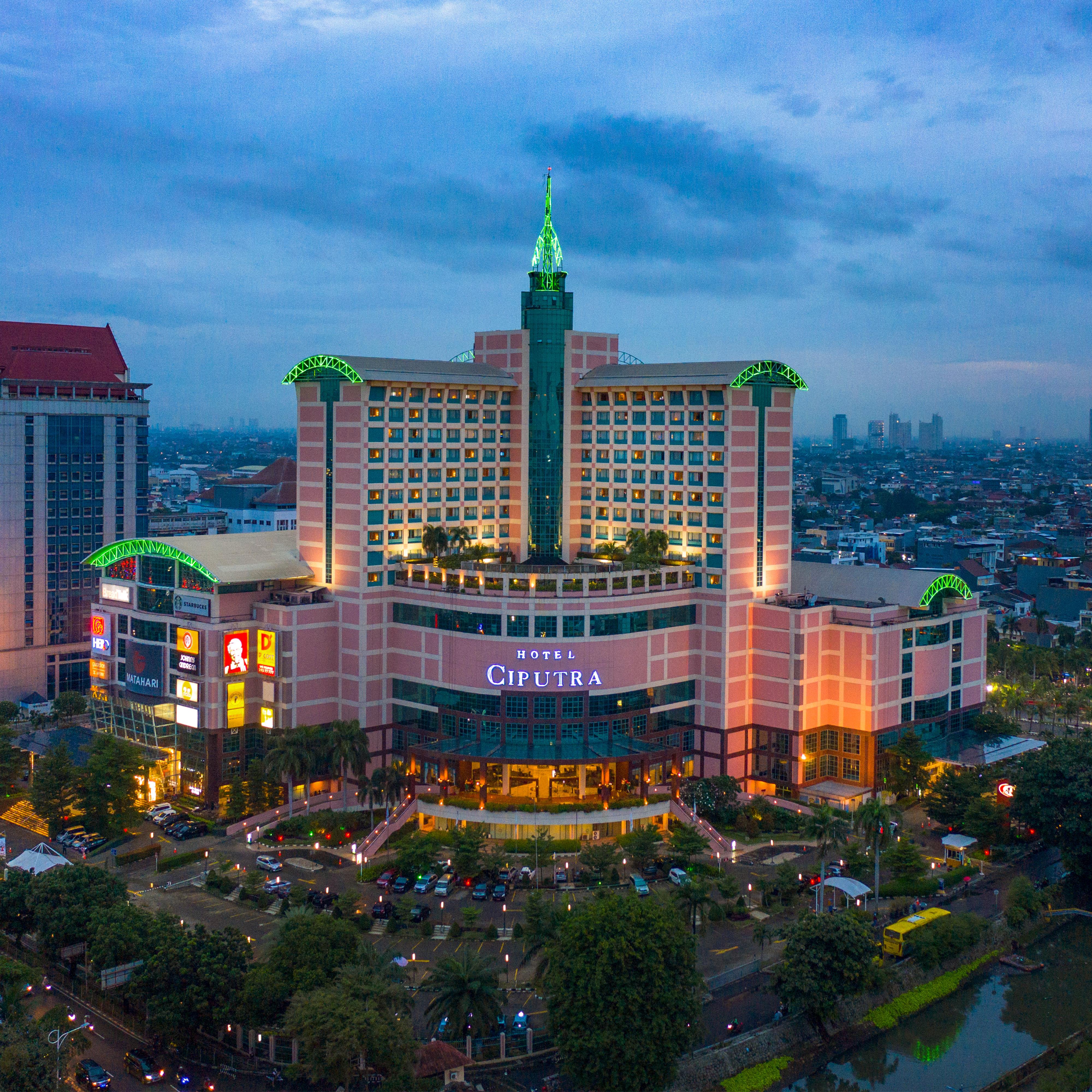 Hotel Ciputra Jakarta Managed By Swiss-Belhotel International Exterior foto